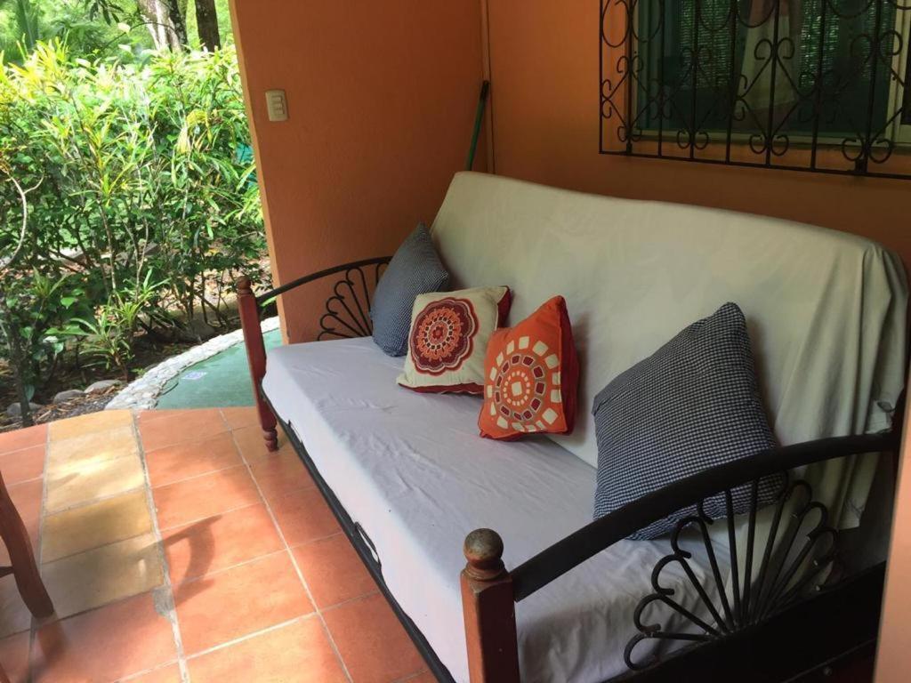 Mal Pais Surf Camp Hotel Playa Santa Teresa  Buitenkant foto