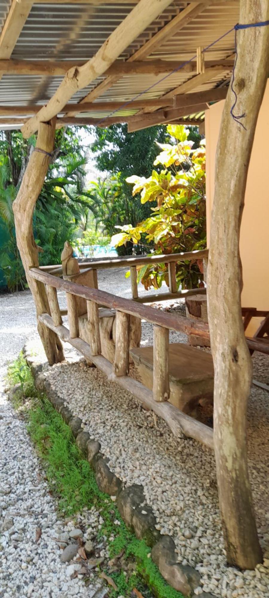 Mal Pais Surf Camp Hotel Playa Santa Teresa  Buitenkant foto