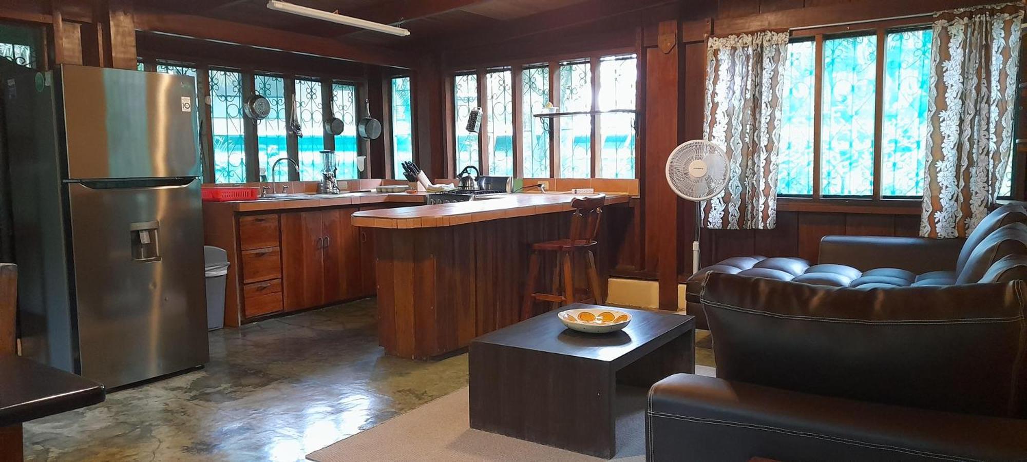 Mal Pais Surf Camp Hotel Playa Santa Teresa  Buitenkant foto